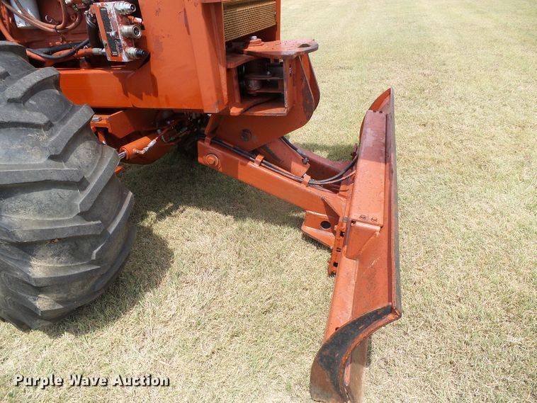 image for item DC5068 1996 Ditch Witch 7610 trencher