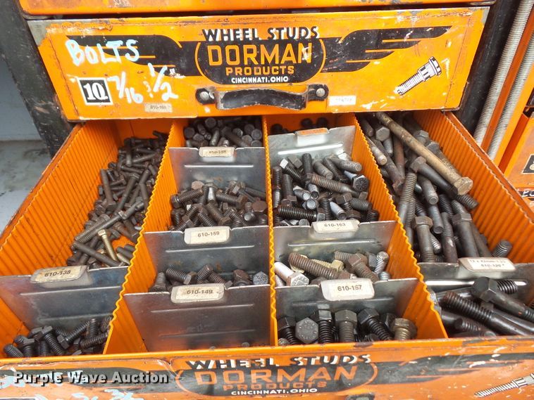 image for item DD6368 2005 Peterbilt 335 service truck with crane