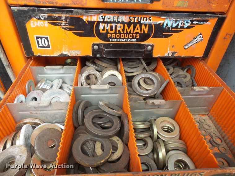 image for item DD6368 2005 Peterbilt 335 service truck with crane