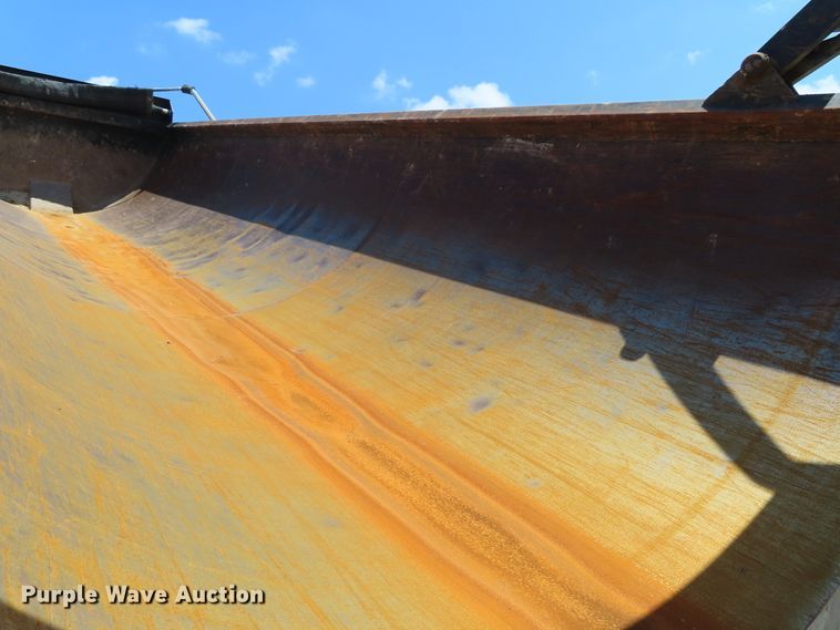 image for item DD6369 2017 Ranco 20-26-QF end dump trailer