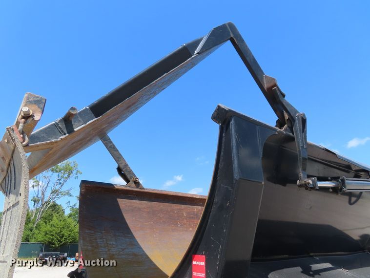 image for item DD6369 2017 Ranco 20-26-QF end dump trailer