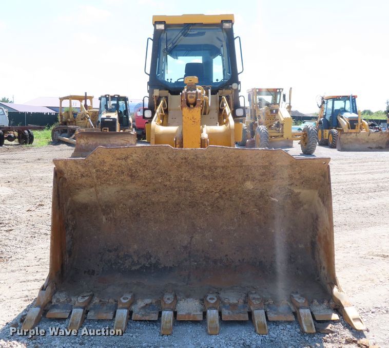 image for item DD6372 2003 Caterpillar 963C track loader