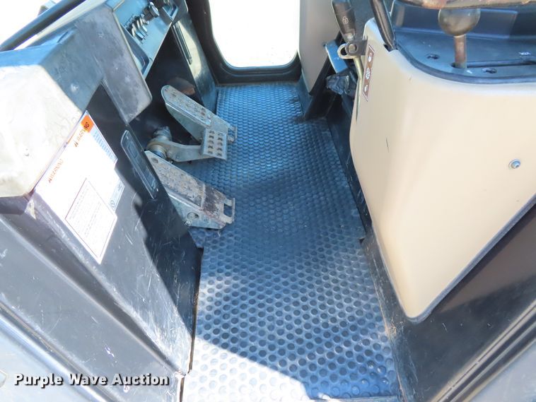 image for item DD6372 2003 Caterpillar 963C track loader