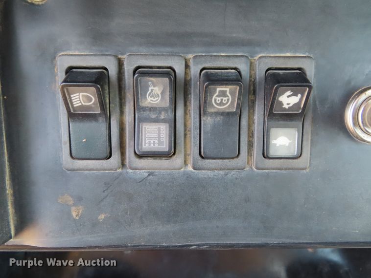 image for item DD6372 2003 Caterpillar 963C track loader