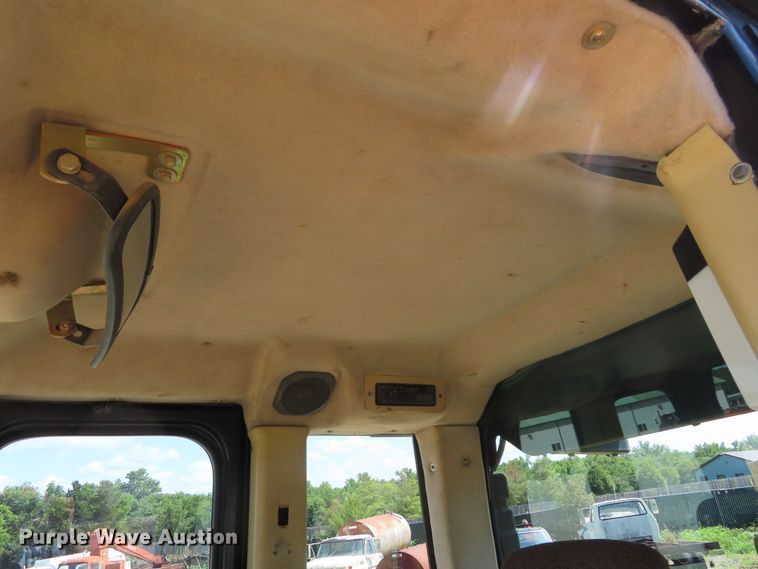 image for item DD6372 2003 Caterpillar 963C track loader