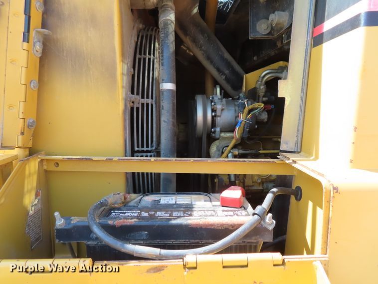 image for item DD6372 2003 Caterpillar 963C track loader