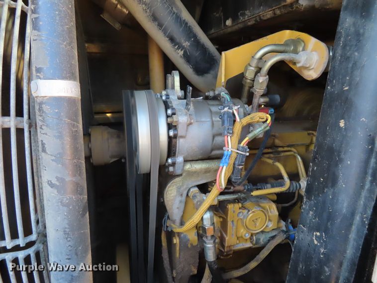 image for item DD6372 2003 Caterpillar 963C track loader