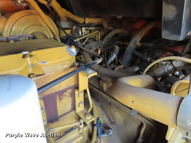 image for item DD6372 2003 Caterpillar 963C track loader