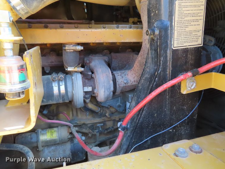 image for item DD6372 2003 Caterpillar 963C track loader