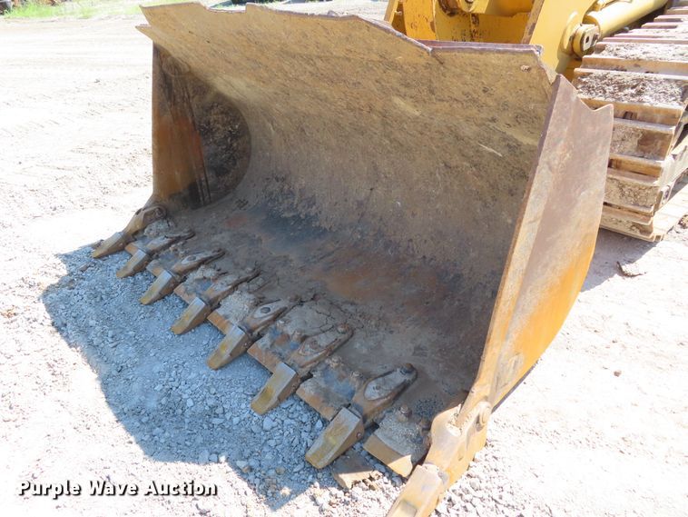 image for item DD6372 2003 Caterpillar 963C track loader