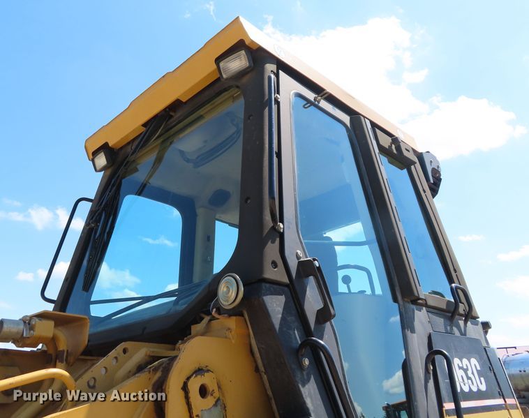 image for item DD6372 2003 Caterpillar 963C track loader