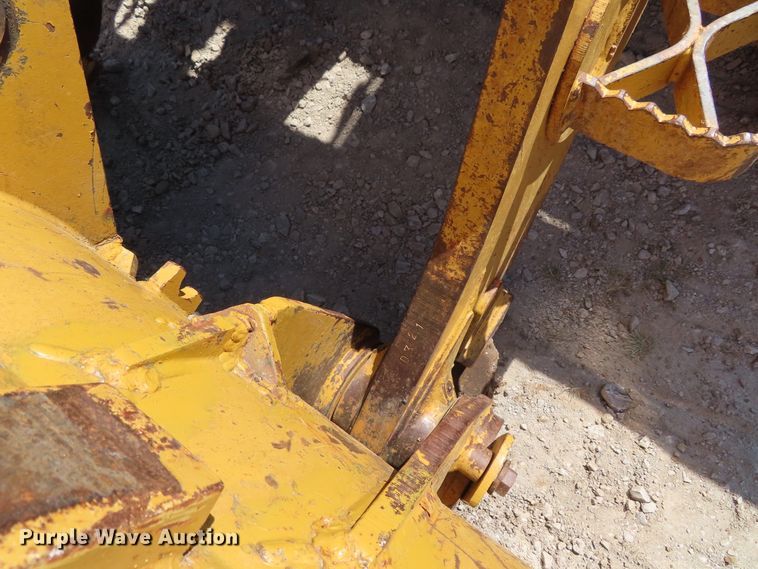 image for item DD6372 2003 Caterpillar 963C track loader