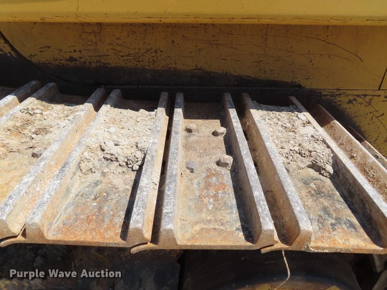 image for item DD6372 2003 Caterpillar 963C track loader