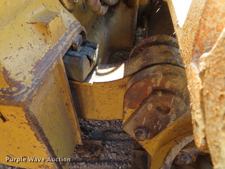 image for item DD6372 2003 Caterpillar 963C track loader