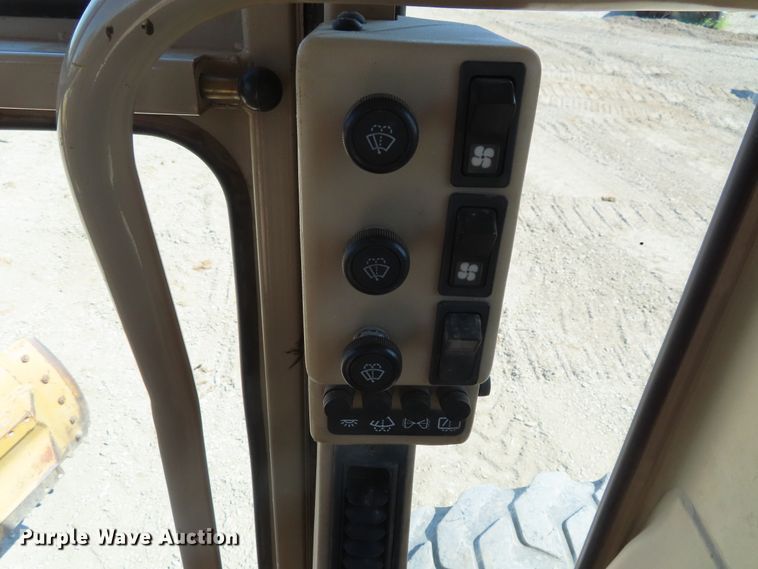 image for item DD6373 2002 Caterpillar 140H VHP motor grader