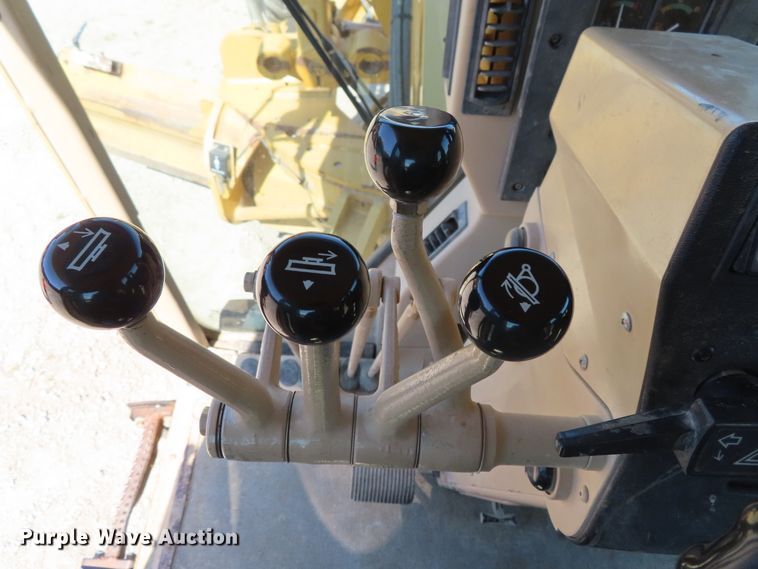 image for item DD6373 2002 Caterpillar 140H VHP motor grader