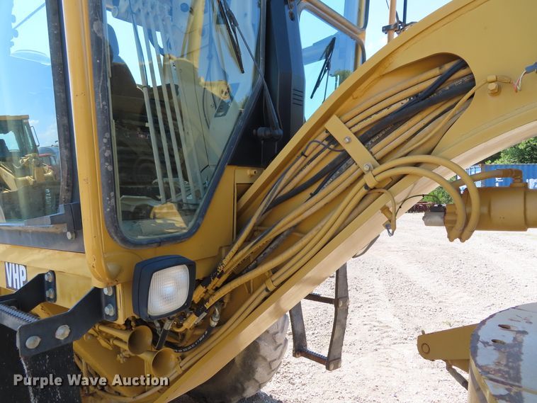 image for item DD6373 2002 Caterpillar 140H VHP motor grader
