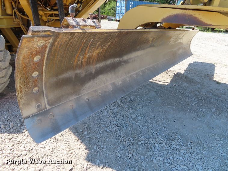 image for item DD6373 2002 Caterpillar 140H VHP motor grader