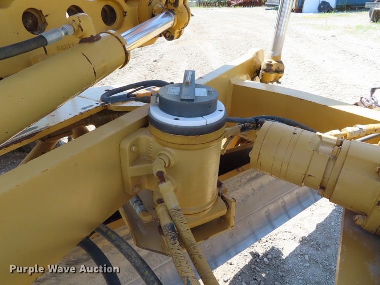image for item DD6373 2002 Caterpillar 140H VHP motor grader