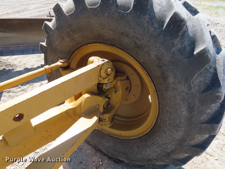 image for item DD6373 2002 Caterpillar 140H VHP motor grader