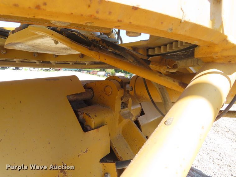 image for item DD6373 2002 Caterpillar 140H VHP motor grader