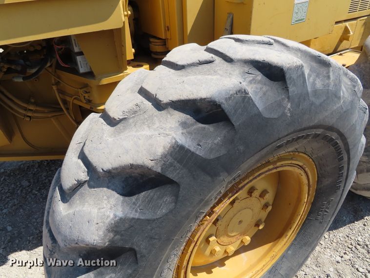 image for item DD6373 2002 Caterpillar 140H VHP motor grader