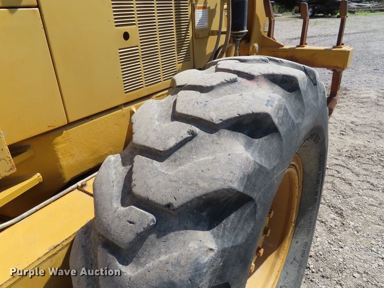 image for item DD6373 2002 Caterpillar 140H VHP motor grader