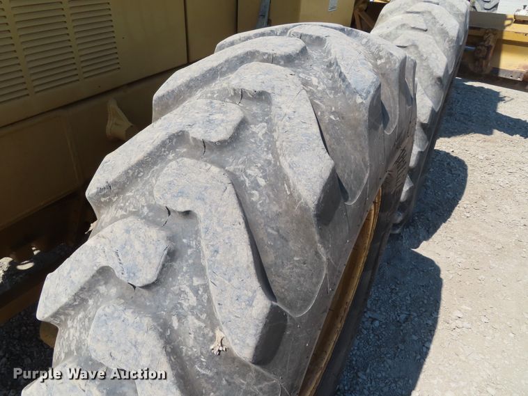 image for item DD6373 2002 Caterpillar 140H VHP motor grader