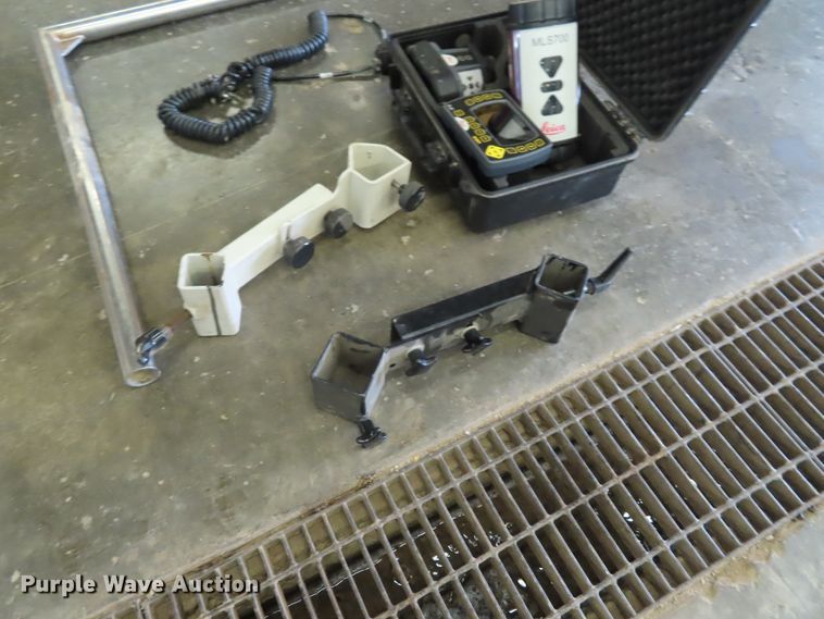 image for item DD6373 2002 Caterpillar 140H VHP motor grader