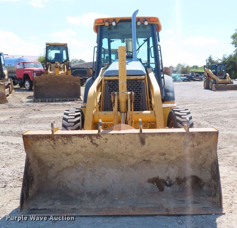 image for item DD6374 2006 John Deere 310SG backhoe