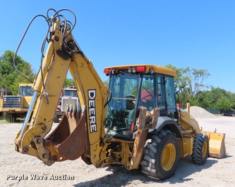 image for item DD6374 2006 John Deere 310SG backhoe