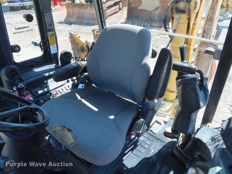 image for item DD6374 2006 John Deere 310SG backhoe