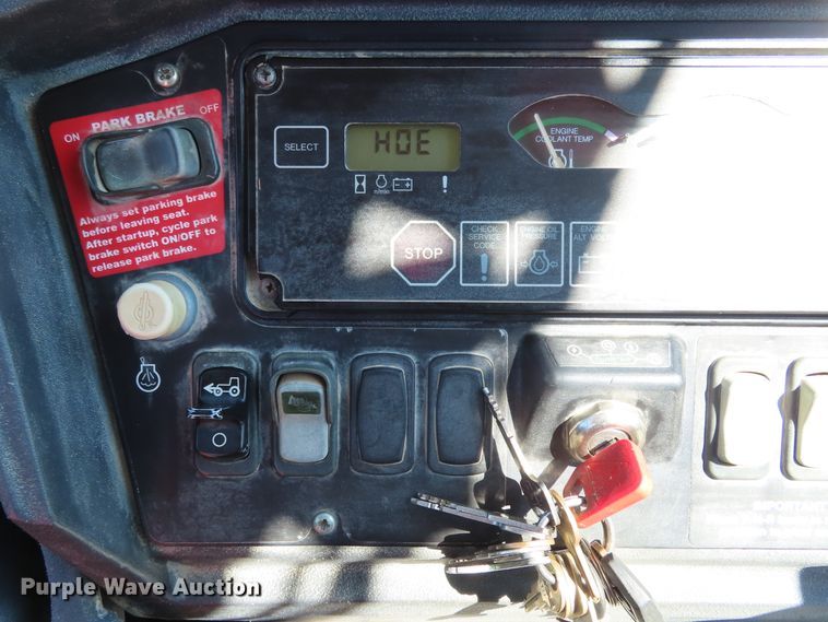 image for item DD6374 2006 John Deere 310SG backhoe