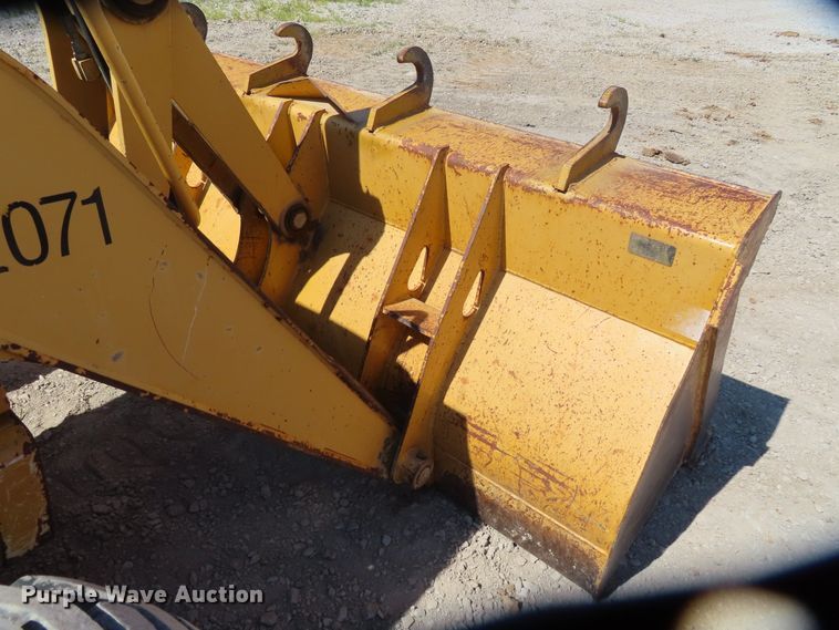 image for item DD6374 2006 John Deere 310SG backhoe