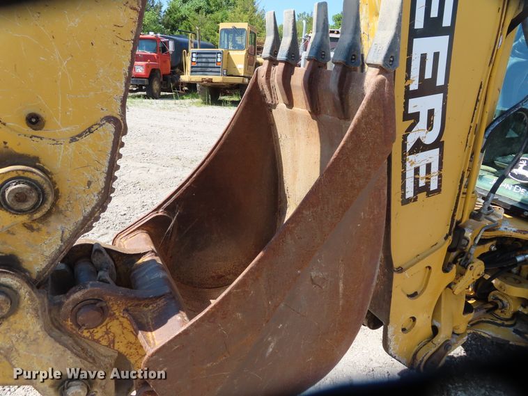 image for item DD6374 2006 John Deere 310SG backhoe