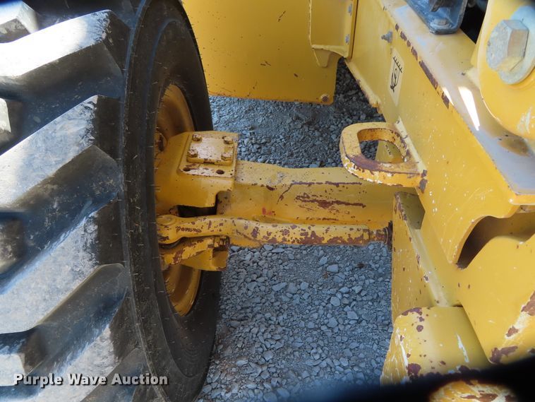 image for item DD6374 2006 John Deere 310SG backhoe