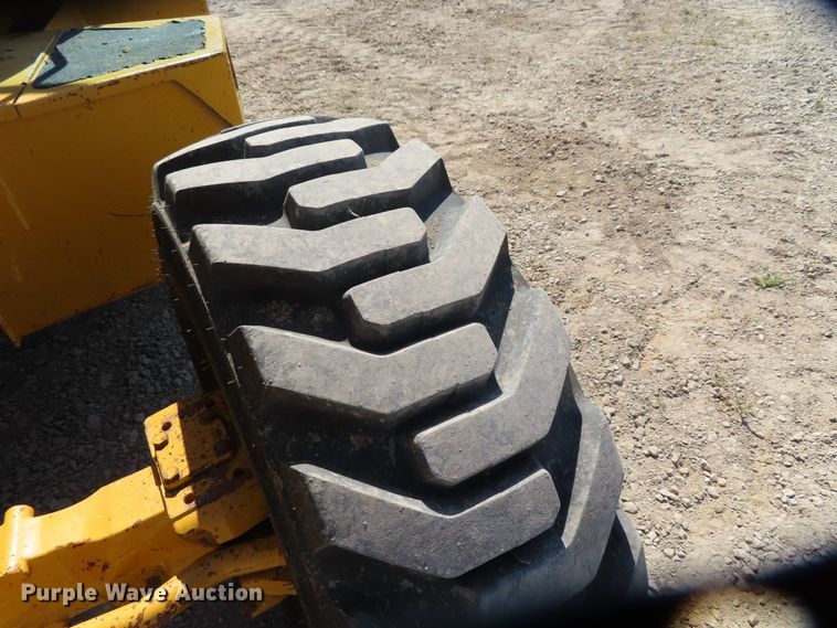 image for item DD6374 2006 John Deere 310SG backhoe