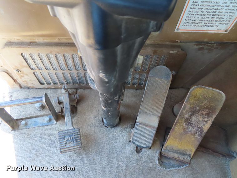 image for item DD6376 1999 Caterpillar 613C Series II elevating scraper