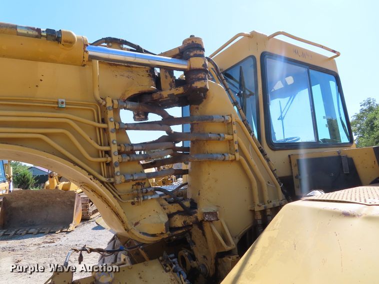 image for item DD6376 1999 Caterpillar 613C Series II elevating scraper
