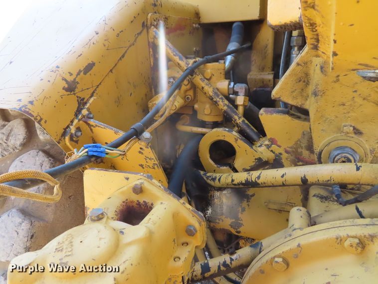 image for item DD6376 1999 Caterpillar 613C Series II elevating scraper