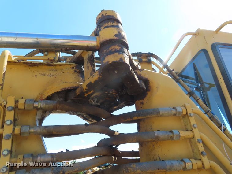 image for item DD6376 1999 Caterpillar 613C Series II elevating scraper