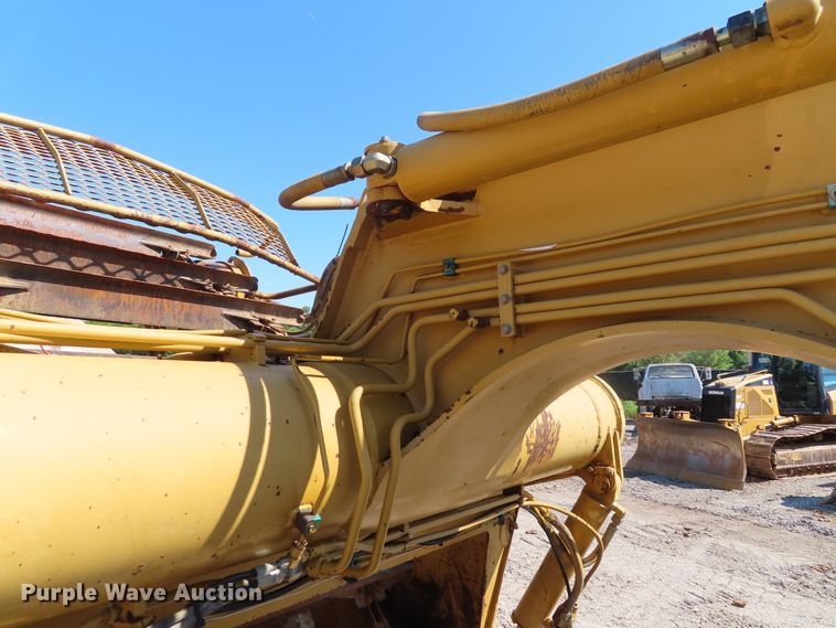 image for item DD6376 1999 Caterpillar 613C Series II elevating scraper