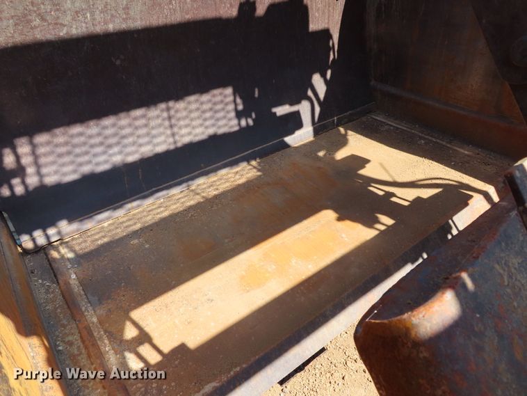 image for item DD6376 1999 Caterpillar 613C Series II elevating scraper