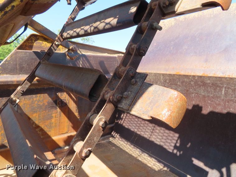 image for item DD6376 1999 Caterpillar 613C Series II elevating scraper