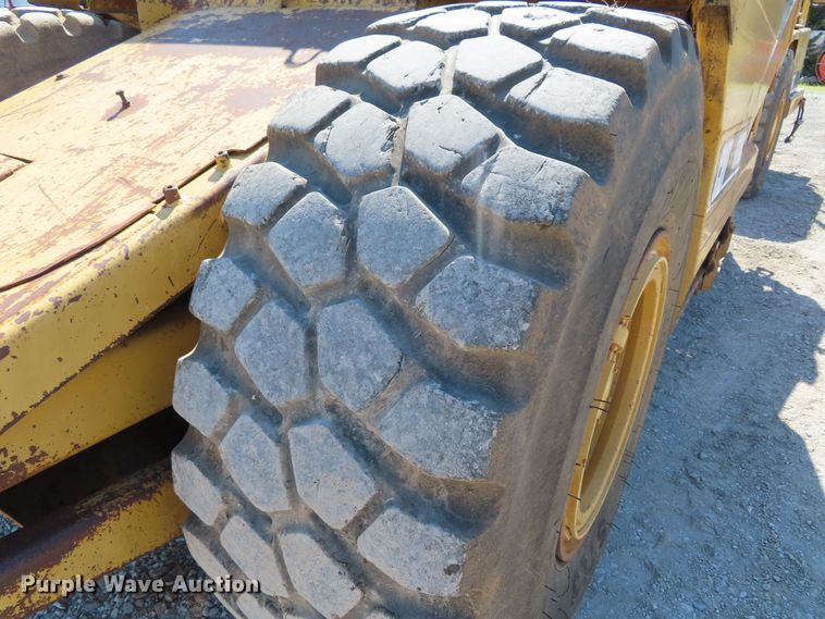 image for item DD6376 1999 Caterpillar 613C Series II elevating scraper