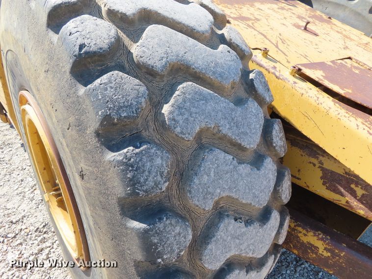 image for item DD6376 1999 Caterpillar 613C Series II elevating scraper