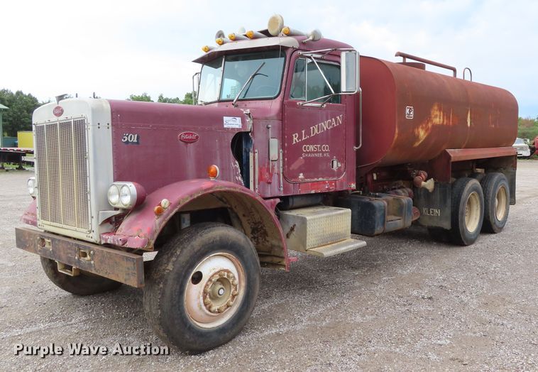 image for item DD6377 1974 Peterbilt 359M tank truck