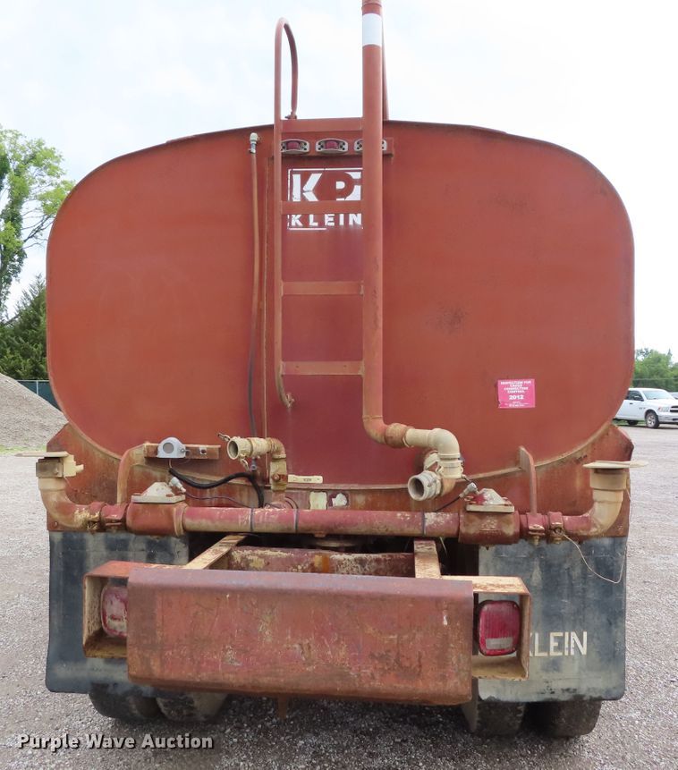 image for item DD6377 1974 Peterbilt 359M tank truck