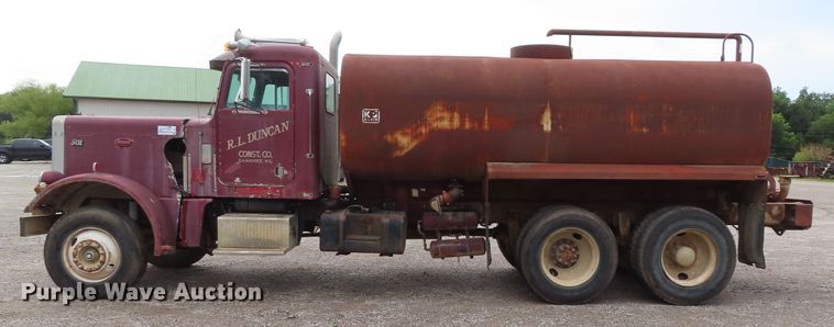 image for item DD6377 1974 Peterbilt 359M tank truck