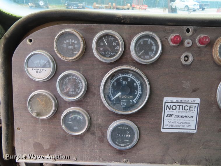 image for item DD6377 1974 Peterbilt 359M tank truck